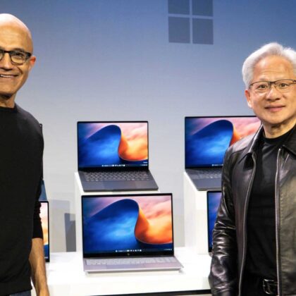 Satya Nadella ve Jensen Huang'ın RTX Spark işlemcili Windows dizüstü bilgisayarlarla poz verdiği resmi Nvidia görseli